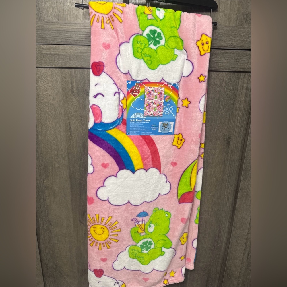 New Care Bears 50" x 70" Care Bear Cloud Car Pink Throw Blanket On Hanger